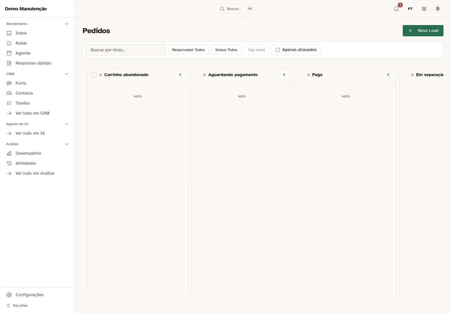 CRM OS — tela do sistema com dados de teste.